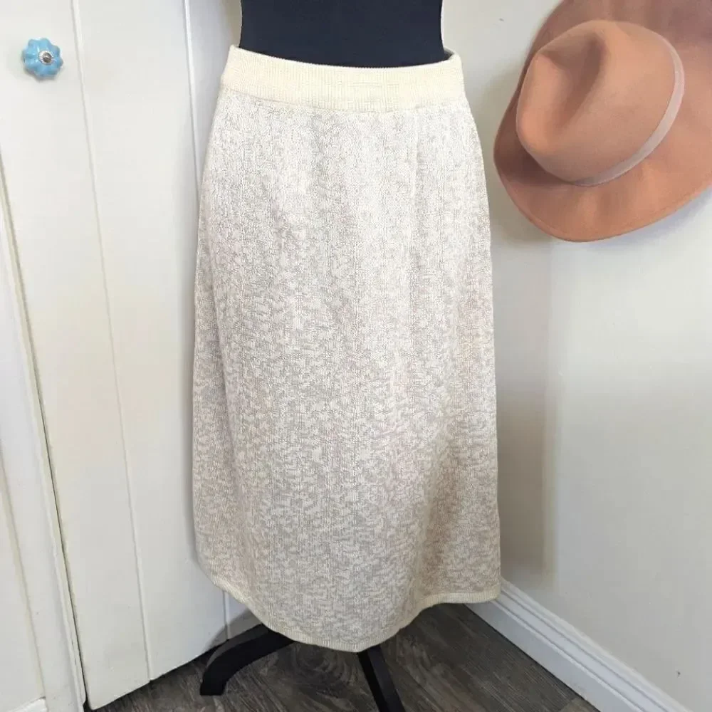 VTG Vivanti Neiman Marcus Cream White Sweater Skirt Set sz 14